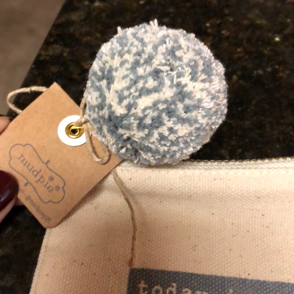Pouch - Picture 3 of 5
